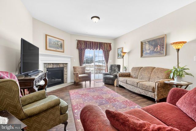 637 LITITZ RESERVE LN, Lititz, PA 17543