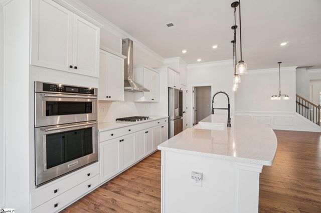 432 Jack Hunter Place, Woodruff, SC 29388