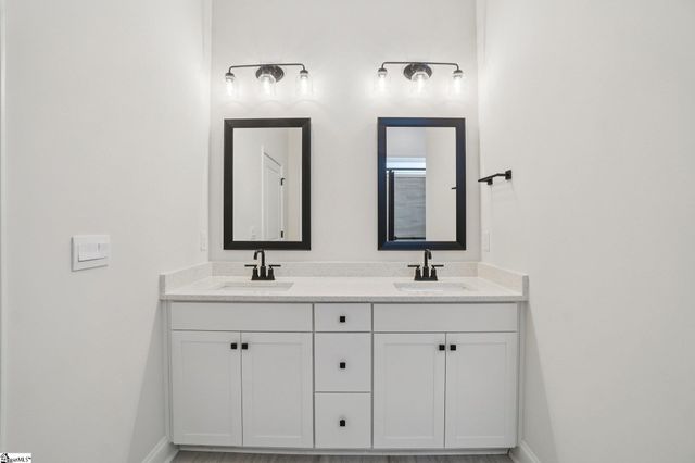 432 Jack Hunter Place, Woodruff, SC 29388