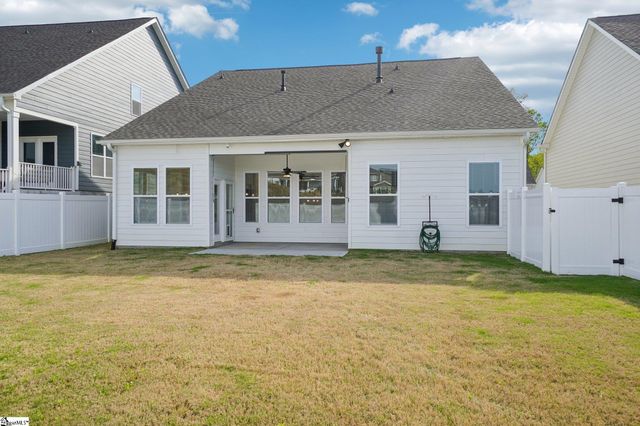 432 Jack Hunter Place, Woodruff, SC 29388