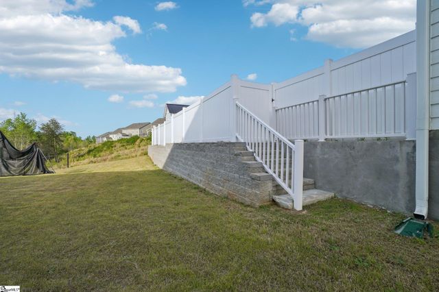 432 Jack Hunter Place, Woodruff, SC 29388