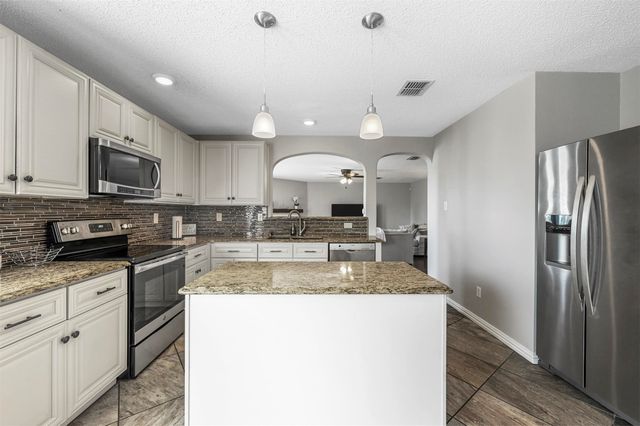 917 Sanden Boulevard, Wylie, TX 75098