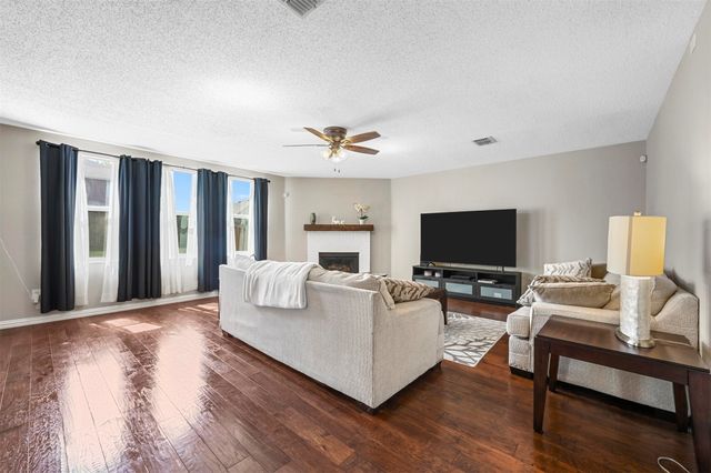 917 Sanden Boulevard, Wylie, TX 75098