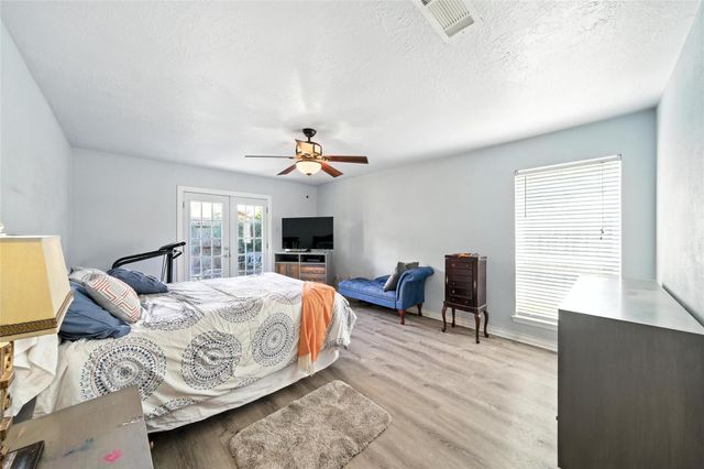 803 Bradwell Drive, Houston, TX 77062
