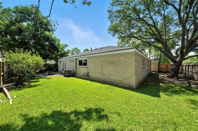 803 Bradwell Drive, Houston, TX 77062