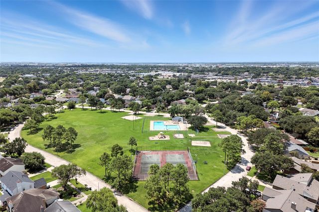 803 Bradwell Drive, Houston, TX 77062