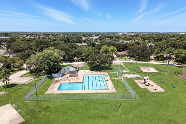 803 Bradwell Drive, Houston, TX 77062