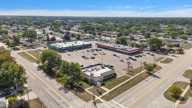 15102 E 13 Mile Road, Warren, MI 48088