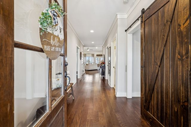 143 W Hester Rd, Cottontown, TN 37048