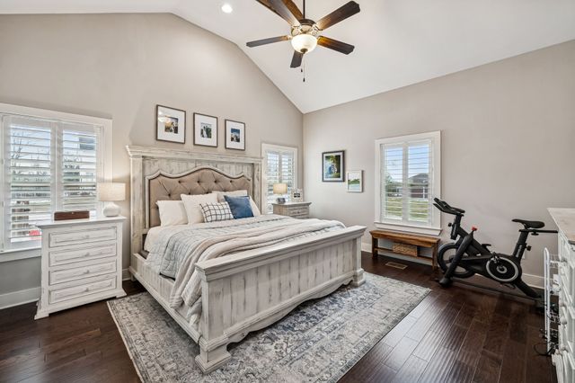 143 W Hester Rd, Cottontown, TN 37048