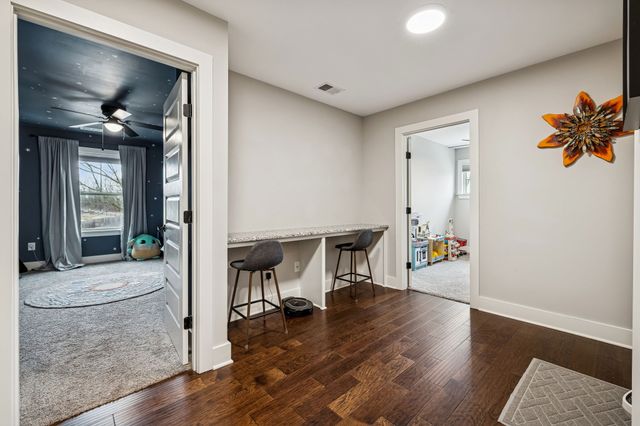 143 W Hester Rd, Cottontown, TN 37048