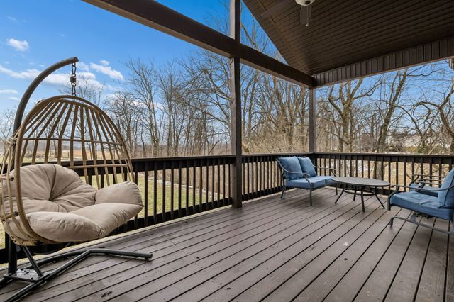 143 W Hester Rd, Cottontown, TN 37048