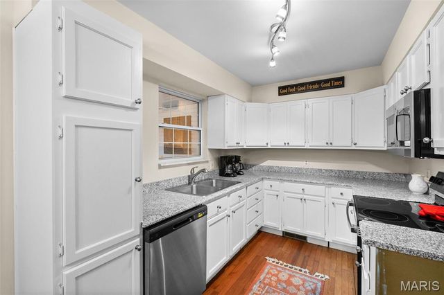 1355 S Lake Sherwood Drive, Marthasville, MO 63357