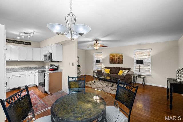 1355 S Lake Sherwood Drive, Marthasville, MO 63357