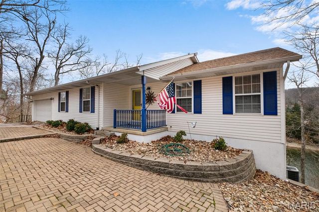 1355 S Lake Sherwood Drive, Marthasville, MO 63357