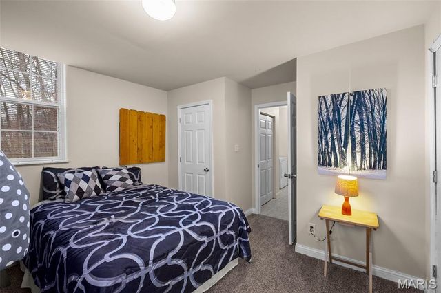 1355 S Lake Sherwood Drive, Marthasville, MO 63357