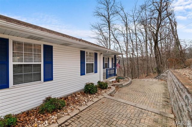 1355 S Lake Sherwood Drive, Marthasville, MO 63357