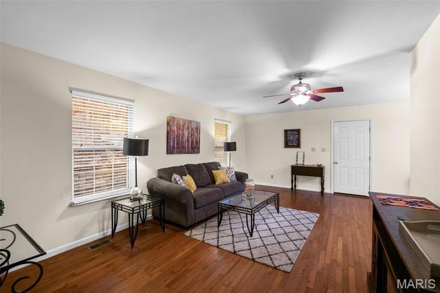 1355 S Lake Sherwood Drive, Marthasville, MO 63357