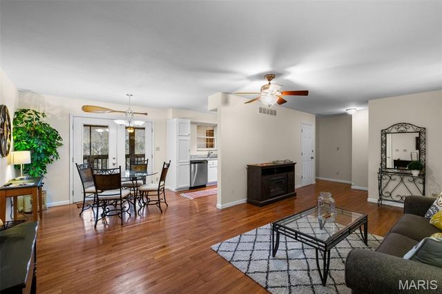 1355 S Lake Sherwood Drive, Marthasville, MO 63357