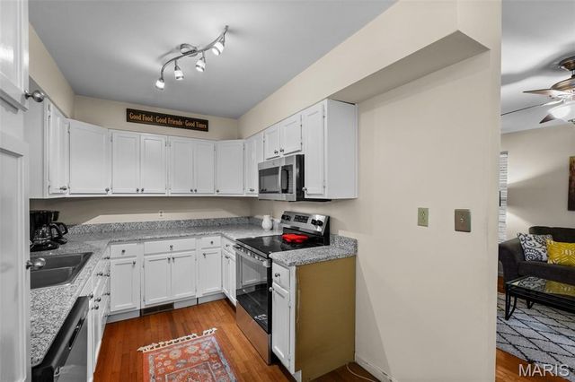 1355 S Lake Sherwood Drive, Marthasville, MO 63357