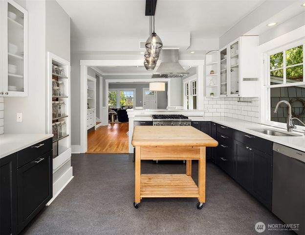 3141 Broadway E, Seattle, WA 98102