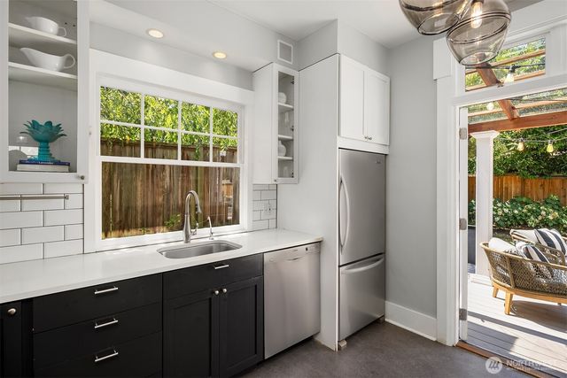 3141 Broadway E, Seattle, WA 98102