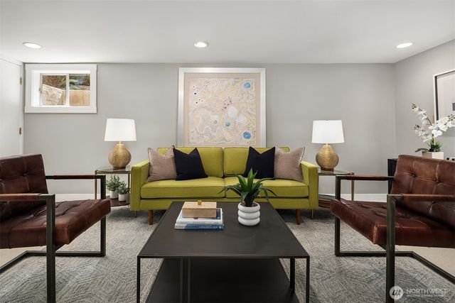 3141 Broadway E, Seattle, WA 98102