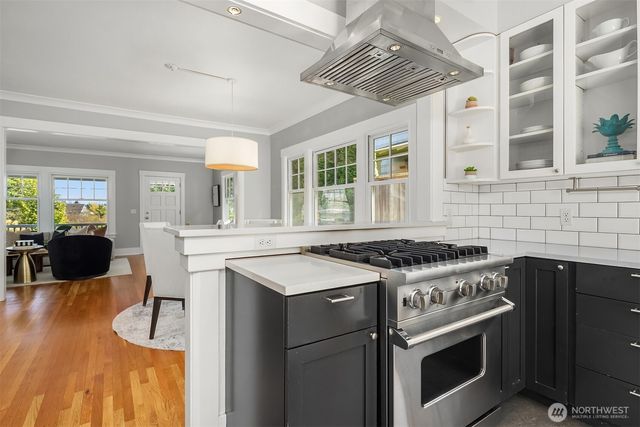 3141 Broadway E, Seattle, WA 98102