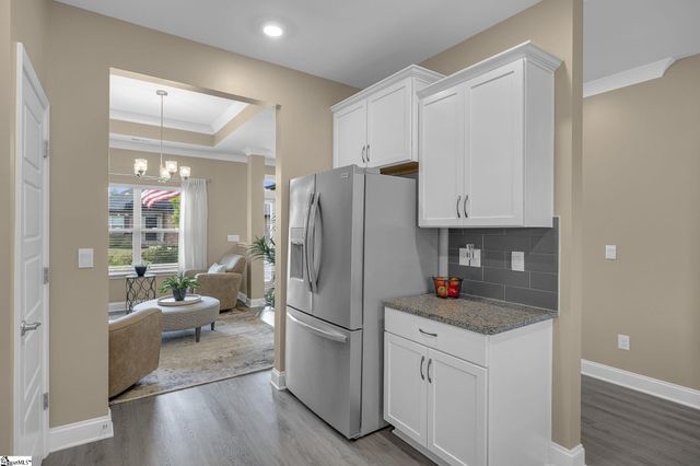 61 Woodcross Drive, Simpsonville, SC 29681