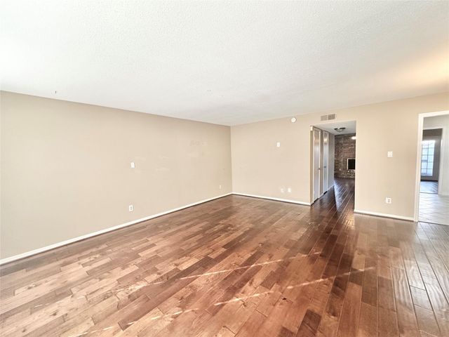 10353 Briar Forest Drive, Houston, TX 77042