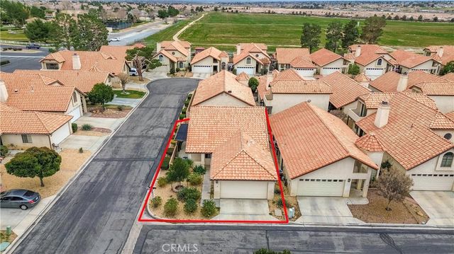 19273 Palm Way, Apple Valley, CA 92308