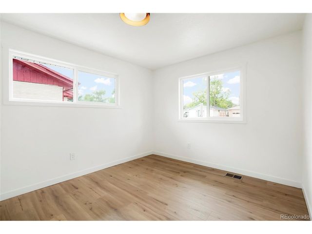 106 Emerald St, Broomfield, CO 80020