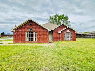 201 Ash Drive, Bullard, TX 75757