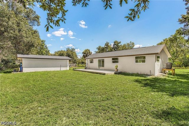 2611 Harmony AVE, North Fort Myers, FL 33917