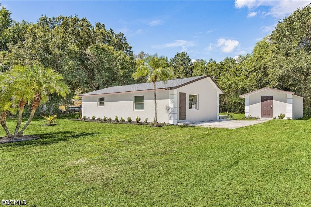 2611 Harmony AVE, North Fort Myers, FL 33917