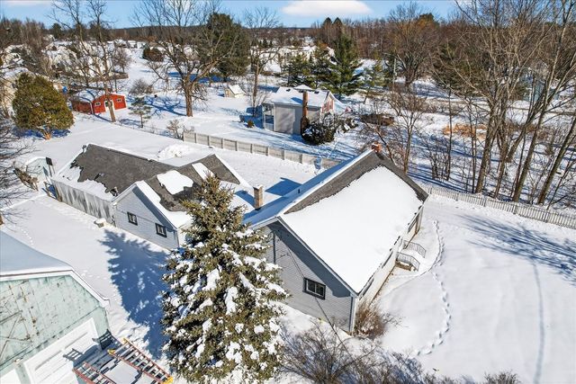 173 W Pine Street, Cedar Springs, MI 49319