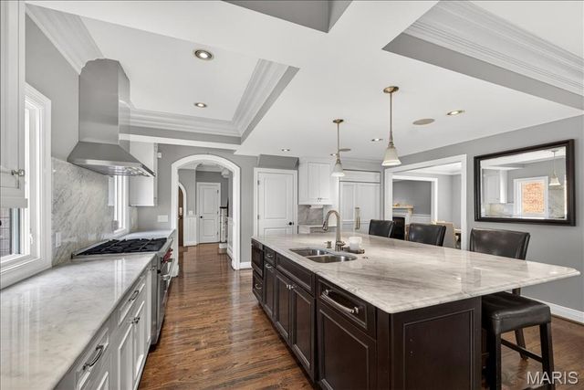 8125 Westmoreland Avenue, Clayton, MO 63105
