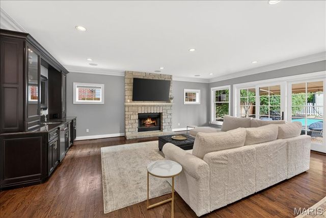 8125 Westmoreland Avenue, Clayton, MO 63105