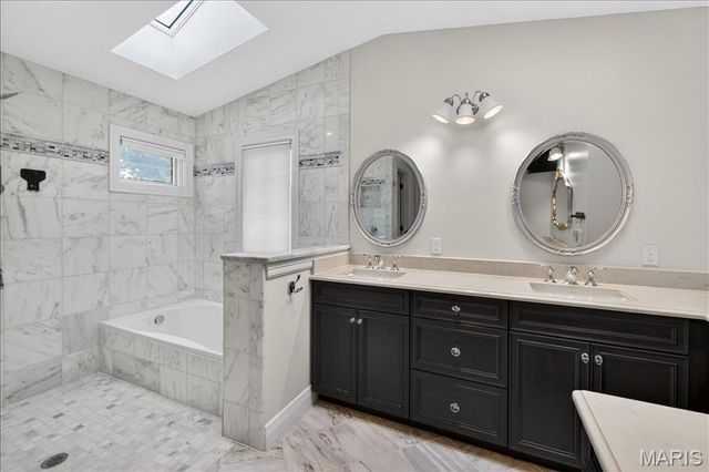 8125 Westmoreland Avenue, Clayton, MO 63105