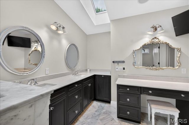 8125 Westmoreland Avenue, Clayton, MO 63105