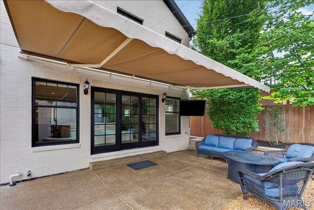 8125 Westmoreland Avenue, Clayton, MO 63105