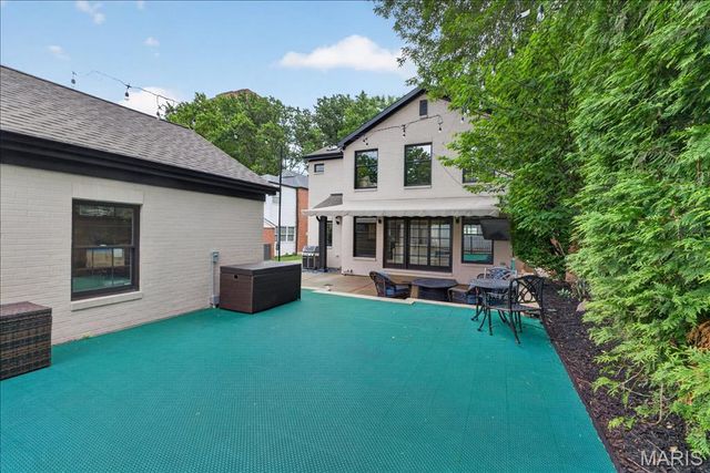 8125 Westmoreland Avenue, Clayton, MO 63105
