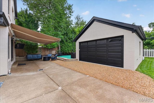 8125 Westmoreland Avenue, Clayton, MO 63105