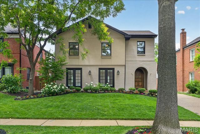 8125 Westmoreland Avenue, Clayton, MO 63105