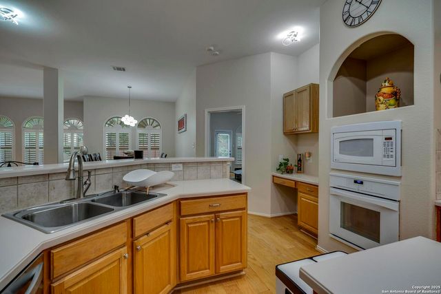 18719 Rogers Pass, San Antonio, TX 78258