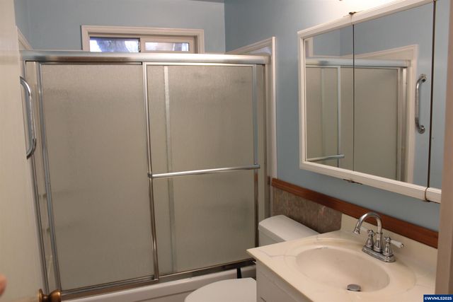 1444 Umpqua Ct, Woodburn, OR 97071