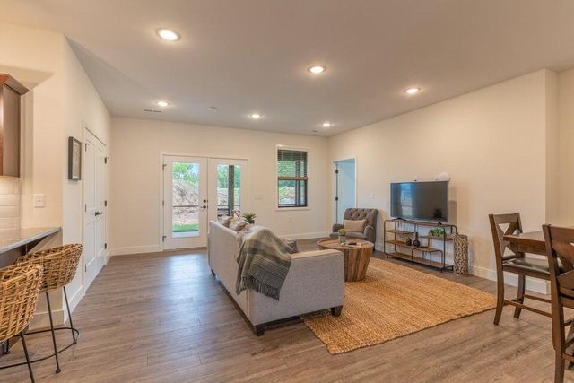 5955 S Farm Road 163 209b, Springfield, MO 65810