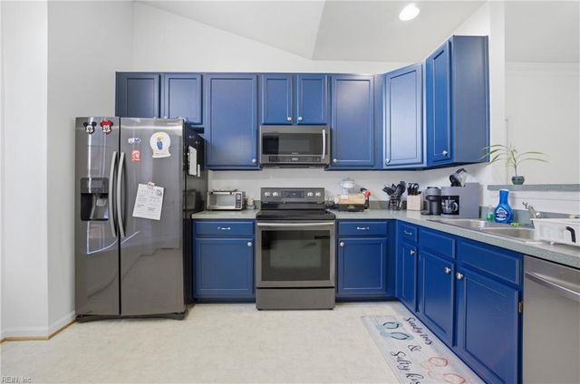 906 Hunley DR, Virginia Beach, VA 23462