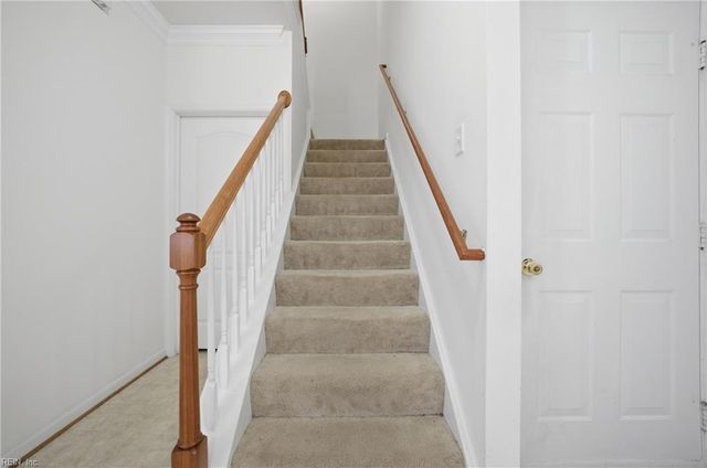 906 Hunley DR, Virginia Beach, VA 23462