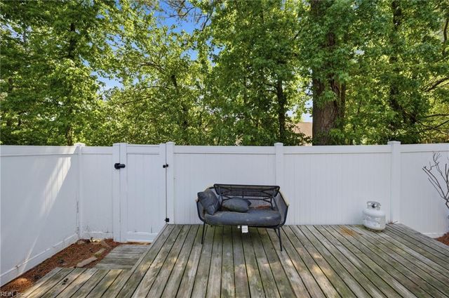 906 Hunley DR, Virginia Beach, VA 23462